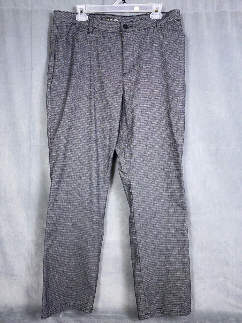 Lee Women's Size 16 Medium All Day Relaxed Fit Straight Leg Mid Rise Pants Plaid